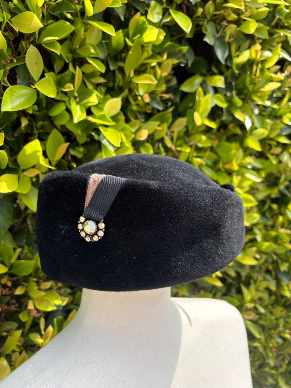 Vintage 1940’s Eva Mae Velour hat